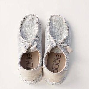 Stone White Hey Dude Mesh Upper Slip-On Style Sneakers Size 8.